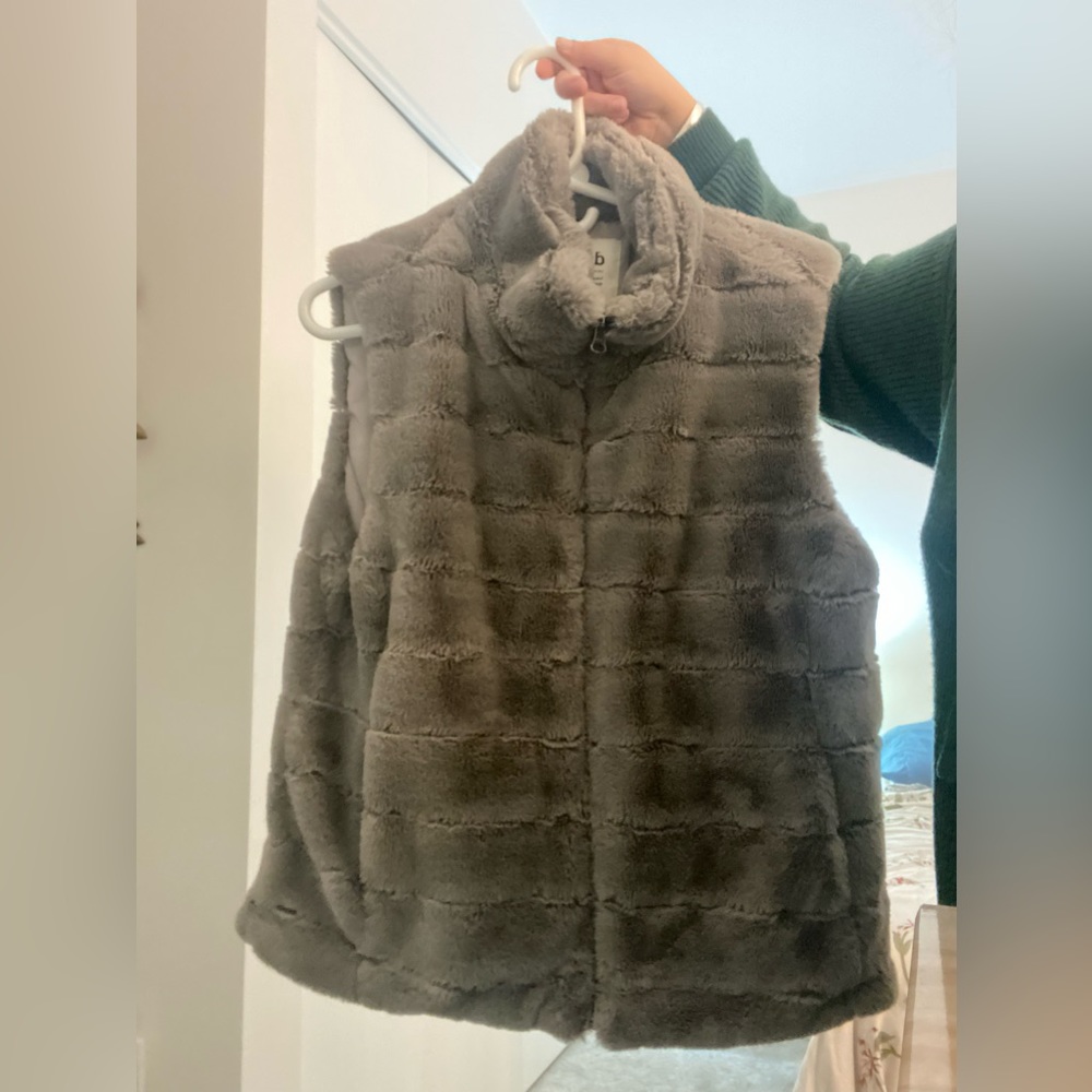 DYLAN luxury Fur Love Quilted Charcoal Vest PERFECT FOR WINTER ❄️